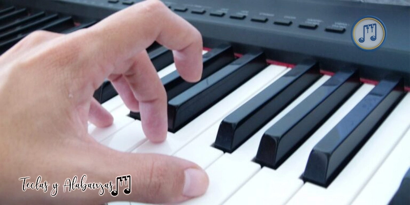 4 Estrategias esenciales para practicar piano